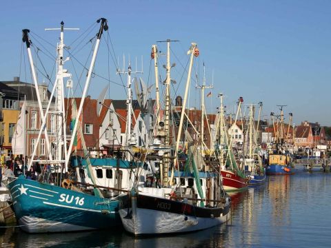 Hafenkulisse Krabbentage TSMH © Tourismus und Stadtmarketing Husum GmbH