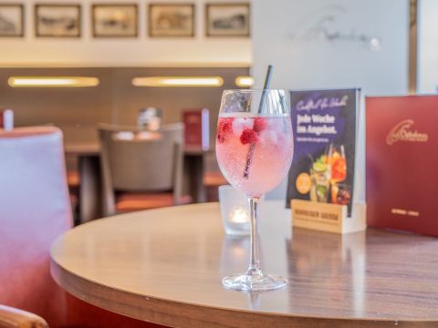 hotel lounge