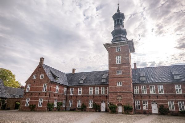 schloss husum